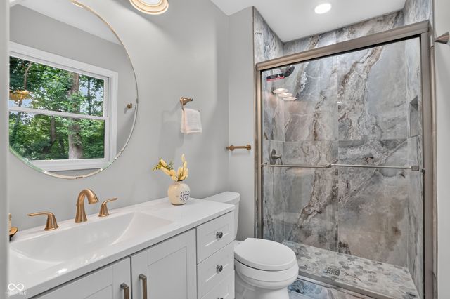 226 Saddlebrook Drive, Zionsville, IN 46077
