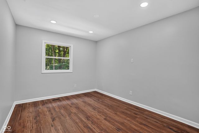 226 Saddlebrook Drive, Zionsville, IN 46077