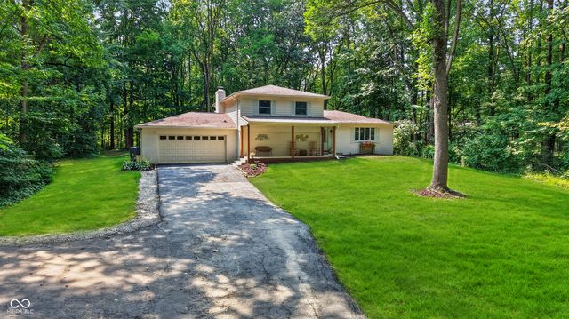 226 Saddlebrook Drive, Zionsville, IN 46077