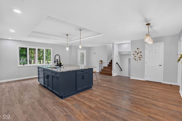 226 Saddlebrook Drive, Zionsville, IN 46077