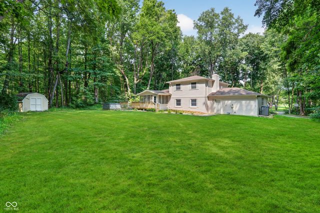 226 Saddlebrook Drive, Zionsville, IN 46077
