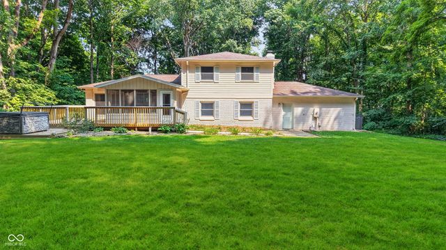 226 Saddlebrook Drive, Zionsville, IN 46077