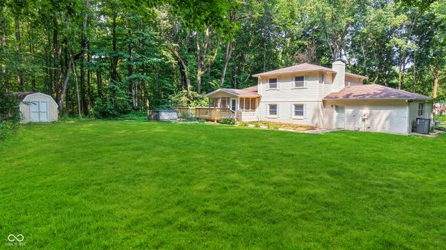 226 Saddlebrook Drive, Zionsville, IN 46077
