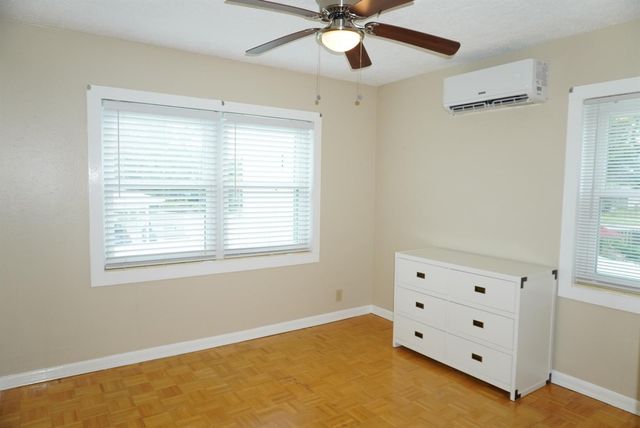 809 W PARK AVENUE B, Tampa, FL 33602