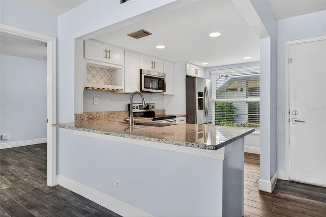 6210 SUN BOULEVARD 112, St Petersburg, FL 33715