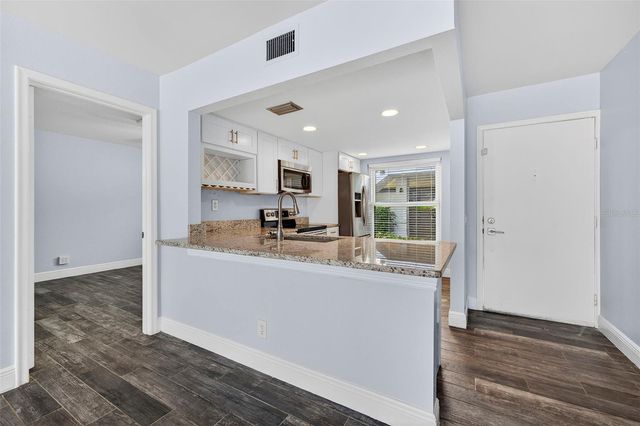 6210 SUN BOULEVARD 112, St Petersburg, FL 33715