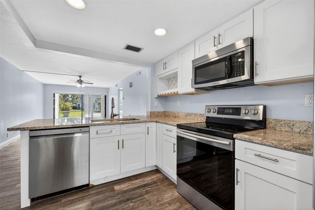 6210 SUN BOULEVARD 112, St Petersburg, FL 33715