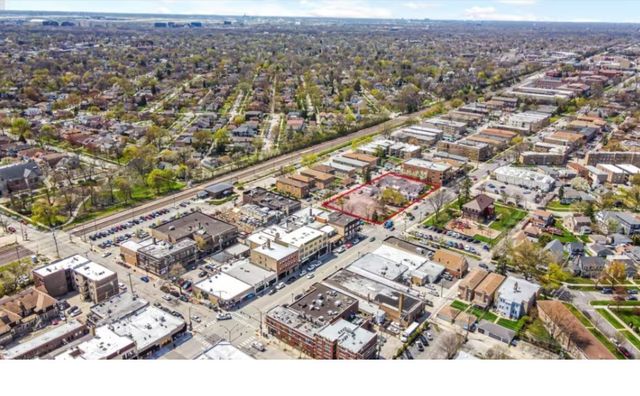 6760 N Northwest Highway, Chicago, IL 60631