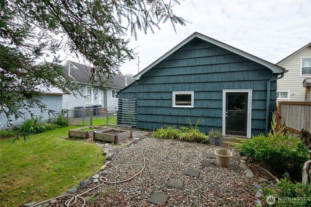 148 Eklund Avenue, Hoquiam, WA 98550