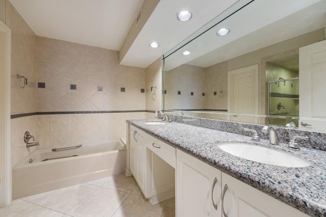 3350 Mccue Road 802, Houston, TX 77056