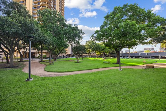 3350 Mccue Road 802, Houston, TX 77056