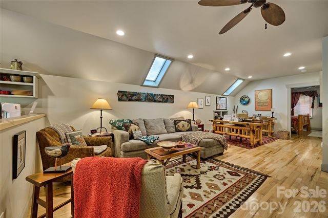 178 Whetstone Gap Road, Lake Toxaway, NC 28747