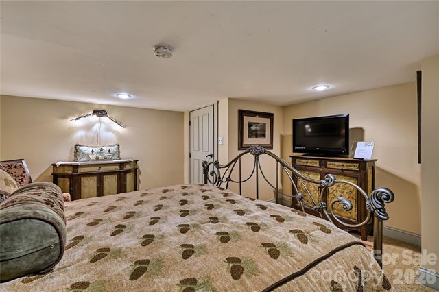 178 Whetstone Gap Road, Lake Toxaway, NC 28747