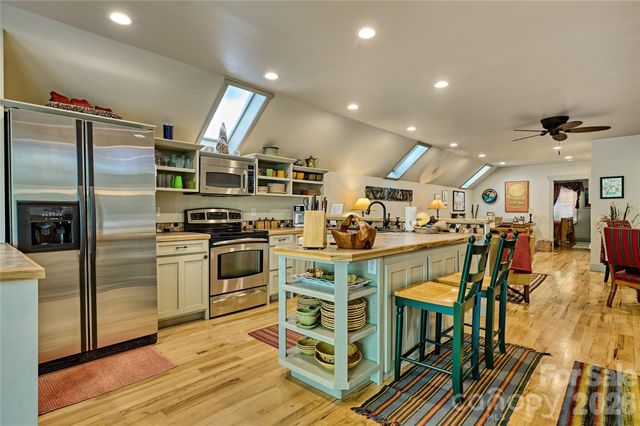 178 Whetstone Gap Road, Lake Toxaway, NC 28747