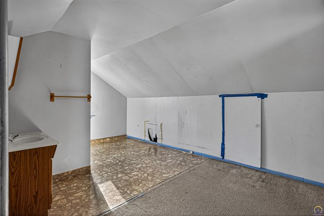 904 SW Jewell AVE, Topeka, KS 66606