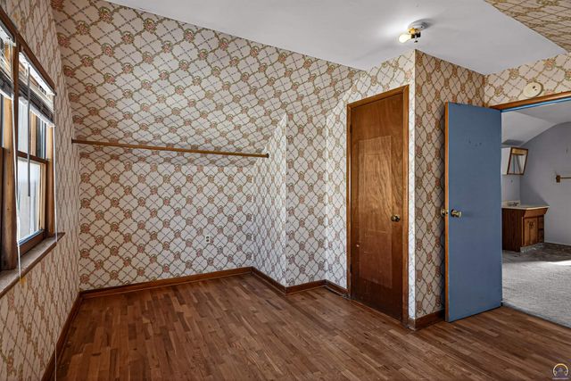 904 SW Jewell AVE, Topeka, KS 66606