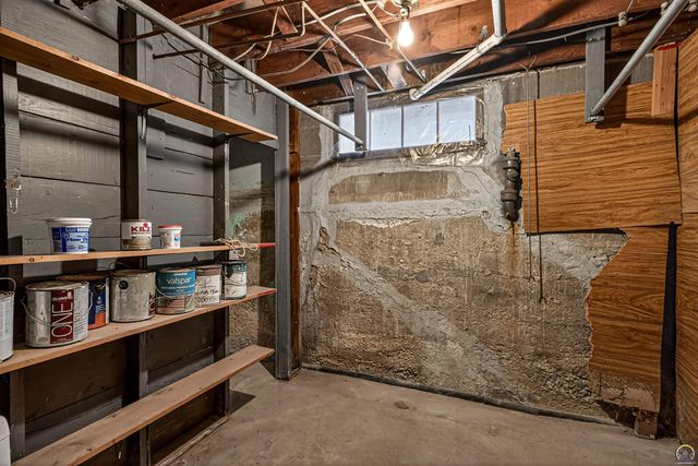 904 SW Jewell AVE, Topeka, KS 66606