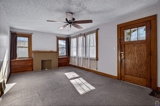 904 SW Jewell AVE, Topeka, KS 66606