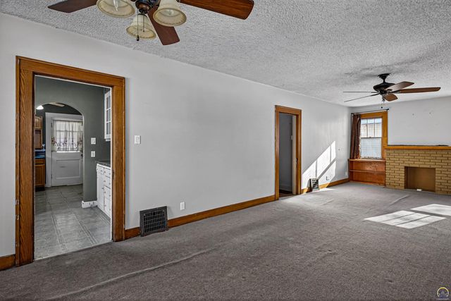 904 SW Jewell AVE, Topeka, KS 66606