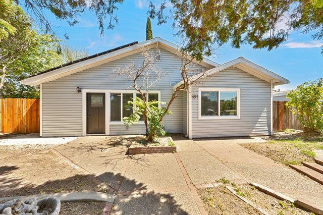 881 Reuter Dr, West Sacramento, CA 95605
