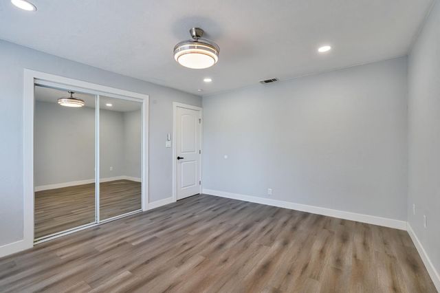 881 Reuter Dr, West Sacramento, CA 95605