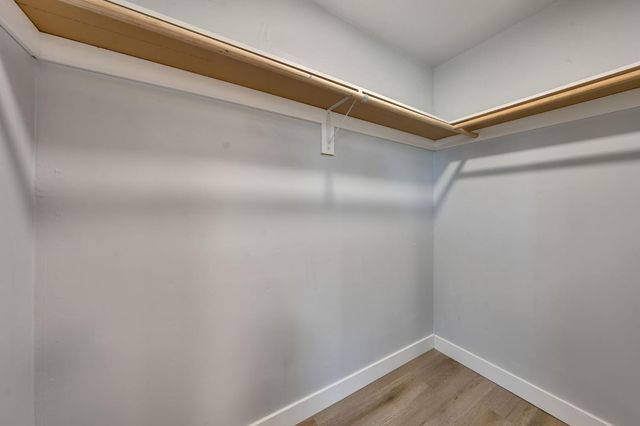 881 Reuter Dr, West Sacramento, CA 95605