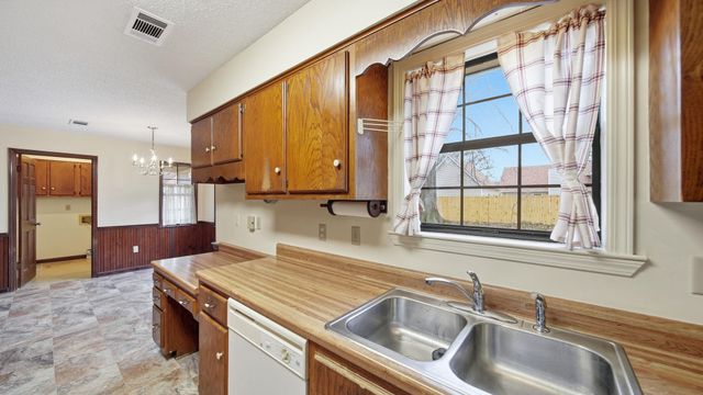 3743 SHALLOWHILL DR, Bartlett, TN 38135