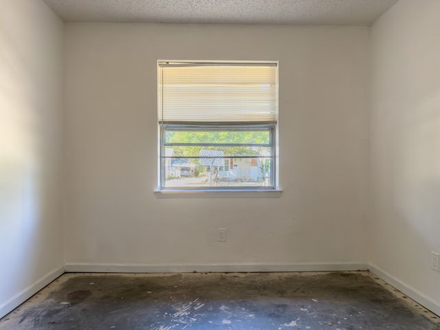 1516 NW 1st Avenue, Mineral Wells, TX 76067