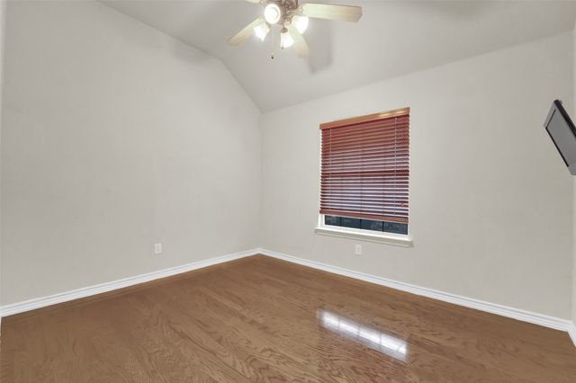 2720 Eastland Drive, Grand Prairie, TX 75052