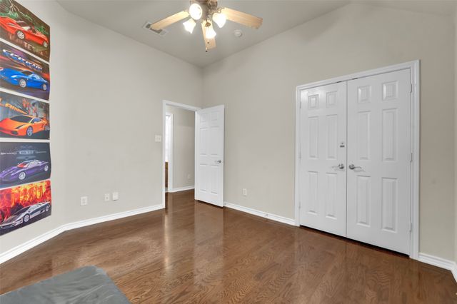 2720 Eastland Drive, Grand Prairie, TX 75052