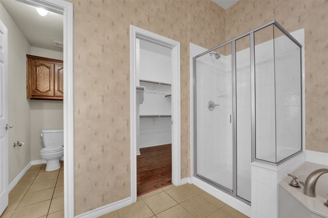 2720 Eastland Drive, Grand Prairie, TX 75052