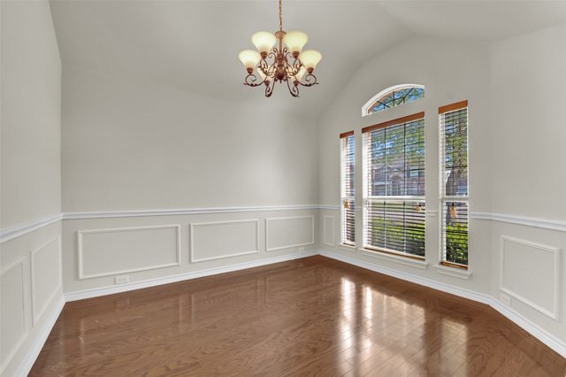 2720 Eastland Drive, Grand Prairie, TX 75052