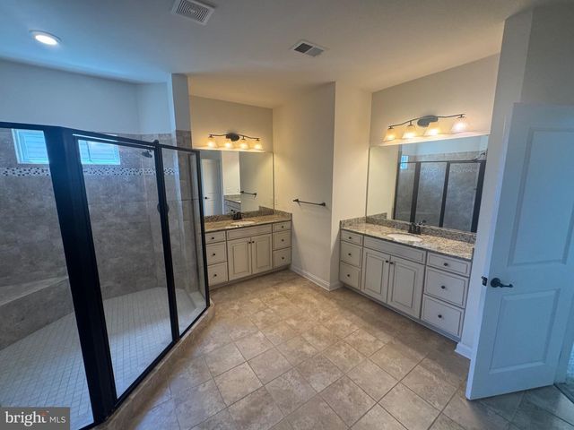 53 LIBERTY KNOLLS DR, Stafford, VA 22554