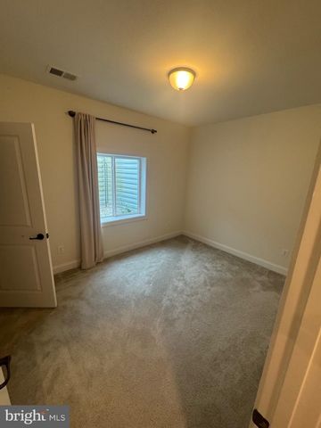 53 LIBERTY KNOLLS DR, Stafford, VA 22554