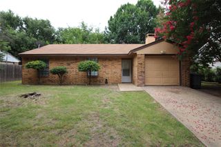 4744 Meadow Trail Drive, Dallas, TX 75236