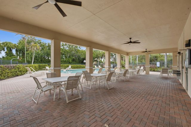 4257 SW PINE COVE Court, Stuart, FL 34997