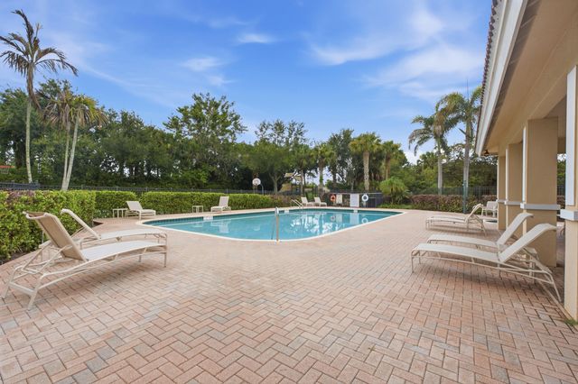 4257 SW PINE COVE Court, Stuart, FL 34997