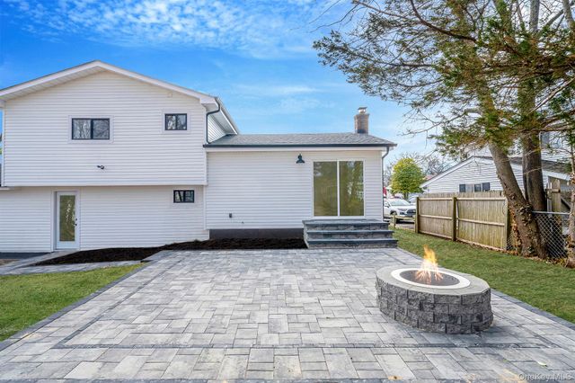 28 Nadel Drive, Riverhead, NY 11901