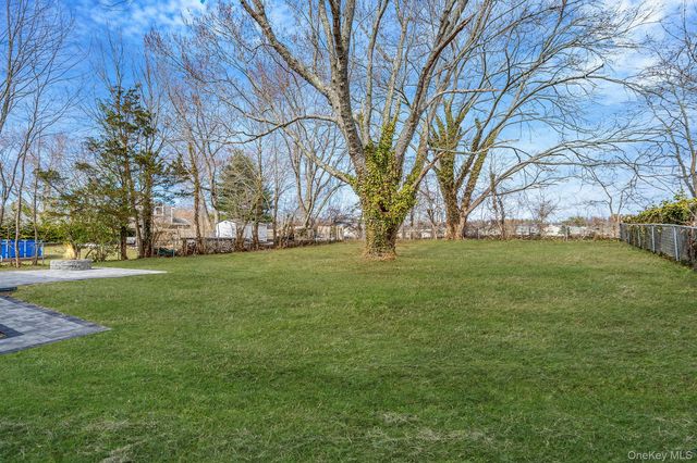 28 Nadel Drive, Riverhead, NY 11901