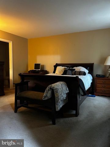 1231 THOMAS JEFFERSON PL, Fredericksburg, VA 22405