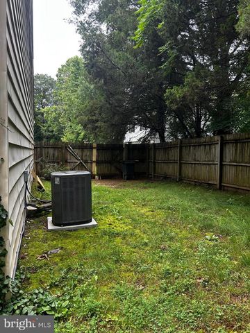 1231 THOMAS JEFFERSON PL, Fredericksburg, VA 22405