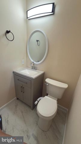 224 CROWN PRINCE DR, Marlton, NJ 08053