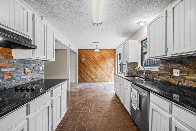 8633 Knoxville Drive, C27, Lubbock, TX 79423