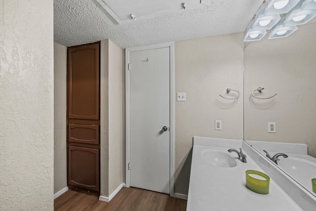 8633 Knoxville Drive, C27, Lubbock, TX 79423