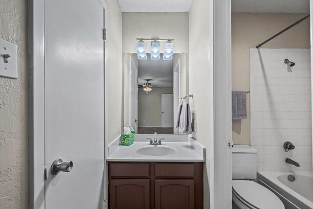 8633 Knoxville Drive, C27, Lubbock, TX 79423