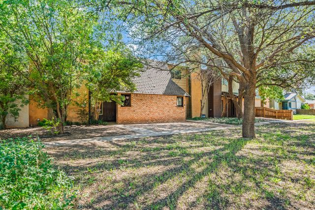 8633 Knoxville Drive, C27, Lubbock, TX 79423