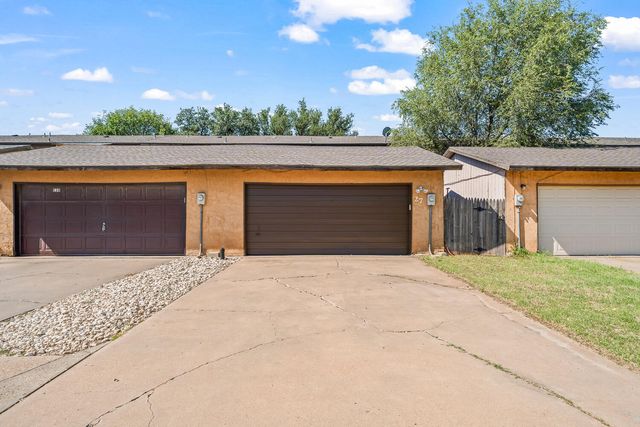 8633 Knoxville Drive, C27, Lubbock, TX 79423