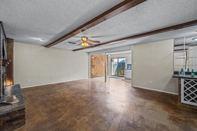 8633 Knoxville Drive, C27, Lubbock, TX 79423