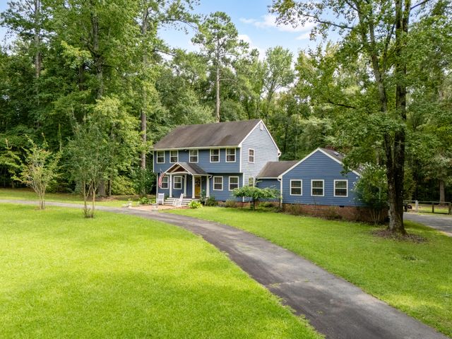 202 Pembroke Dr., Washington, GA 30673