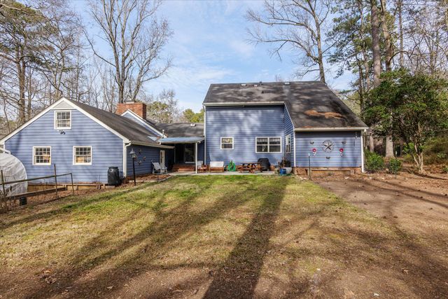 202 Pembroke Dr., Washington, GA 30673